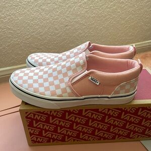 Vans Women’s sz 7.5 or Youth sz 6 or Pink White Checkered Slip-On Sneakers